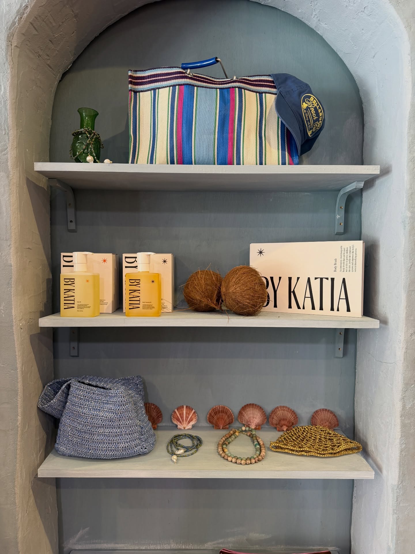 The @bellaruchi beach club is open for business. Find us in Bondi until 31 May 🤍